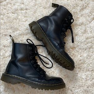 Dr. Martens luana